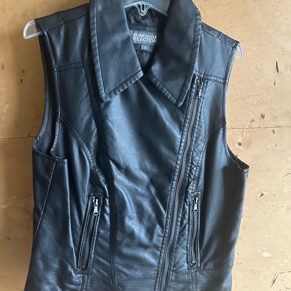 Kenneth Cole Reaction Black Women's Vest
